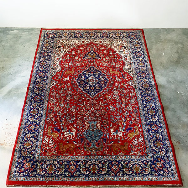 Persian Carpet - <p style='text-align: center;'>R 350</p>