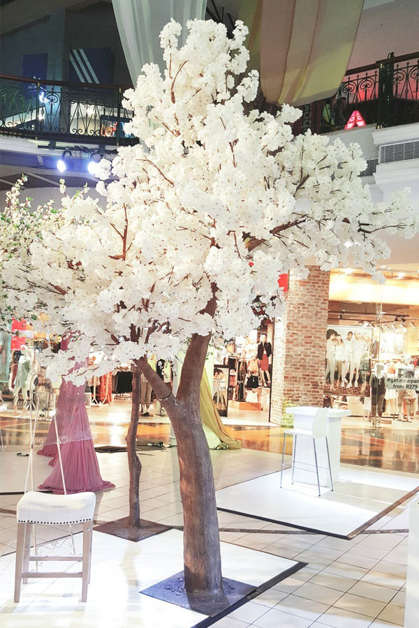 Giant Cherry Blossom Tree - <p style='text-align: center;'>R 1900</p>
