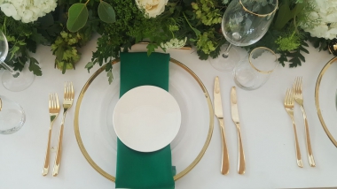 plates-gold-rimmed-underplate-1-1-th.jpg
