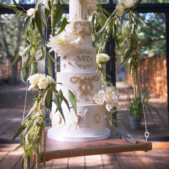 Suspended Cake Swing - Gold